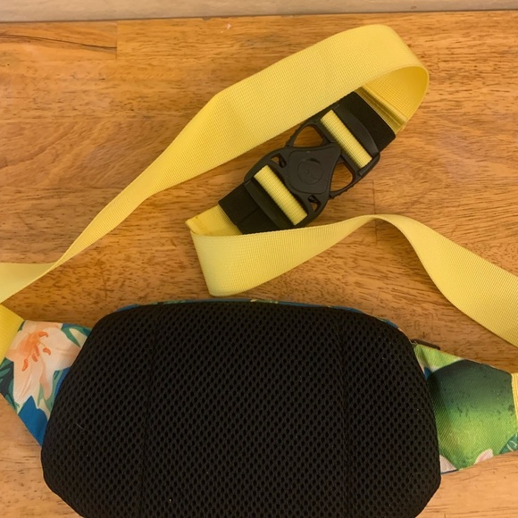KAVU Tropical Print Waist Bag with Yellow Strap - Picture 4 of 4